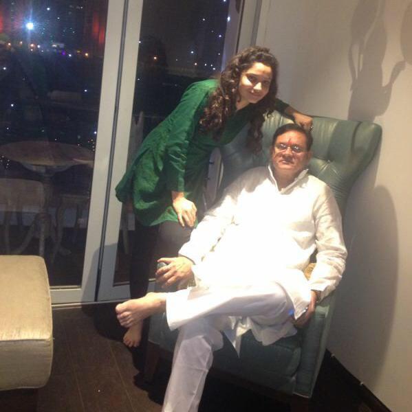 Embedded image permalink