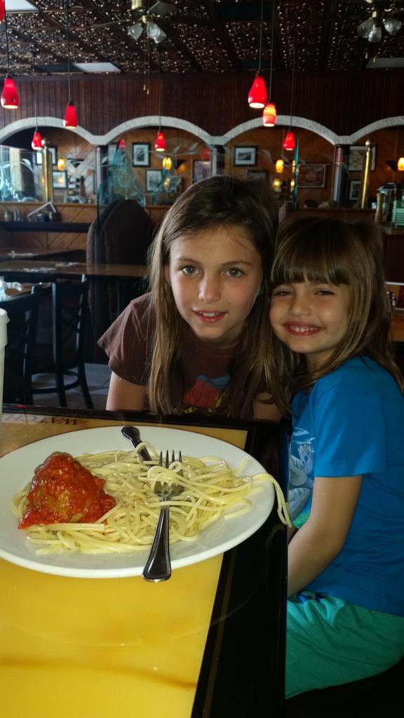 terimilano's tweet photo. #meatballsrock
lunch with my girls ;) http://t.co/lNIRuEUTuI
