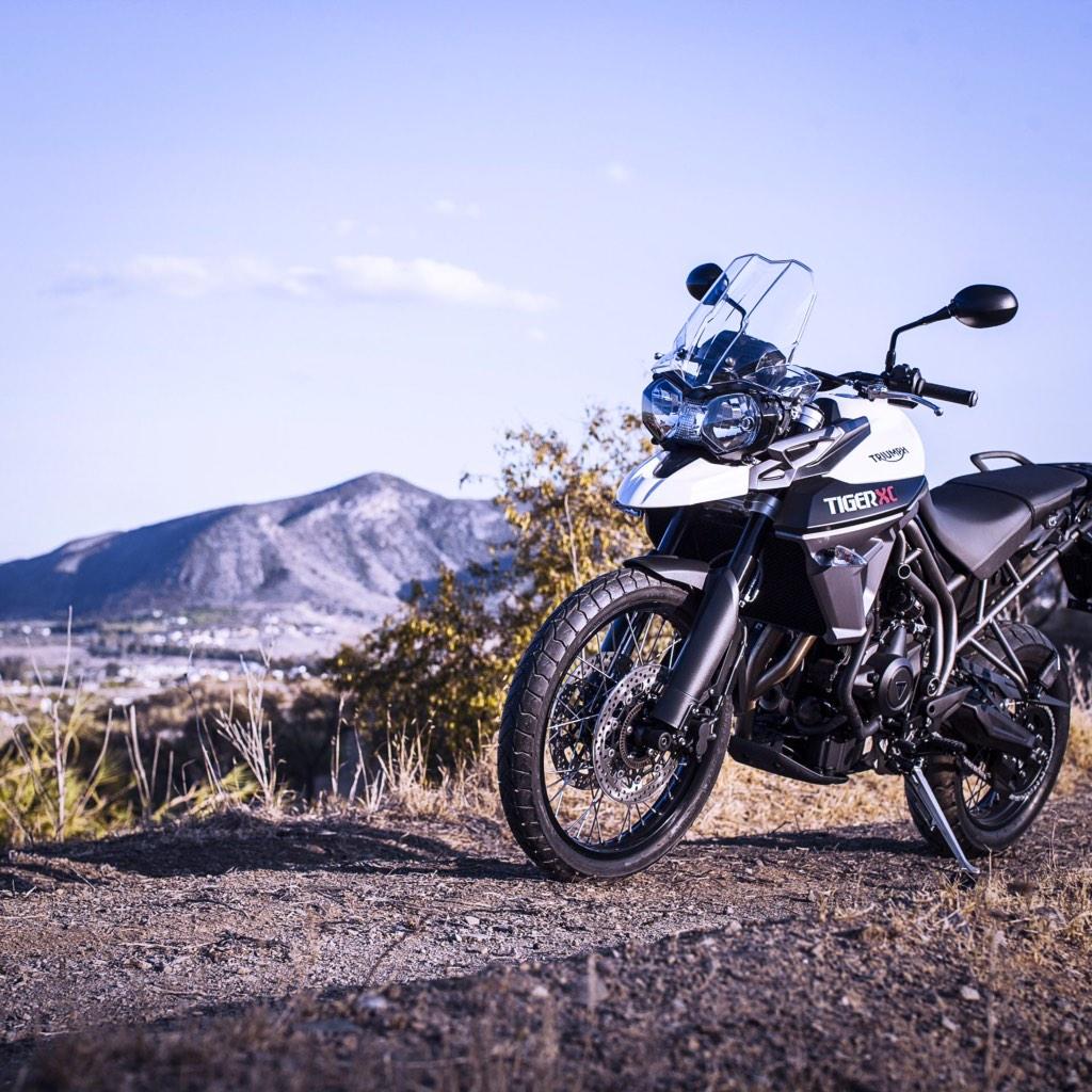2moroRider's tweet photo. With 4 different models, a number of new features, this really is No Ordinary Adventure Bike! http://t.co/7FJt41gMy9 http://t.co/rcZW7K7lWW