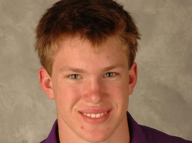 Happy 25th birthday to former & current TE  