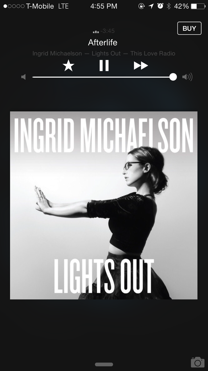 istsest's tweet image. 아놔 애플 이놈들 아이라디오 듣는 중에는 잠금화면에서 구매버튼 달아 놨다 ㅠㅠ 곡이 맘에 들면 락스크린 풀지 않고 구매버튼 누르고 지문 갖다 대서 바로 결재 ㅠㅠ