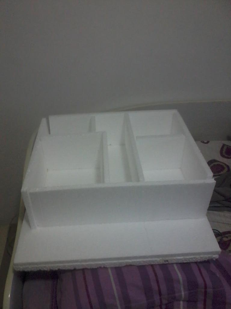BabyBiaJ's tweet image. Making a house for my brother's english work #PreparingForFuture #LearningForHelpMyChildrens