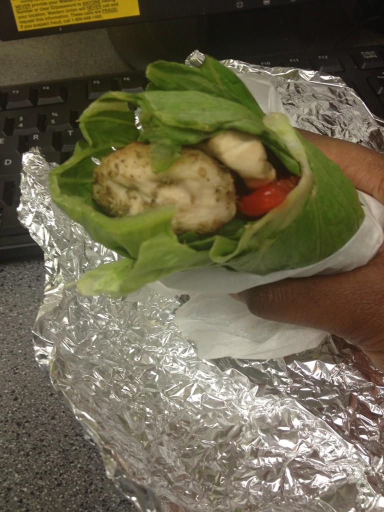 CharrrDonnay's tweet photo. #breadlesswraps #nobreadchallenge 💪....😪😔 http://t.co/vyFMKtJAI7