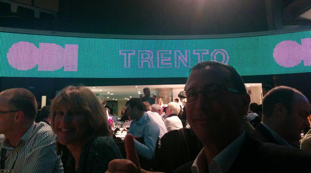 Il sorriso di FBK davanti al banner del nodo Open Data Institute di Trento @FBKcom