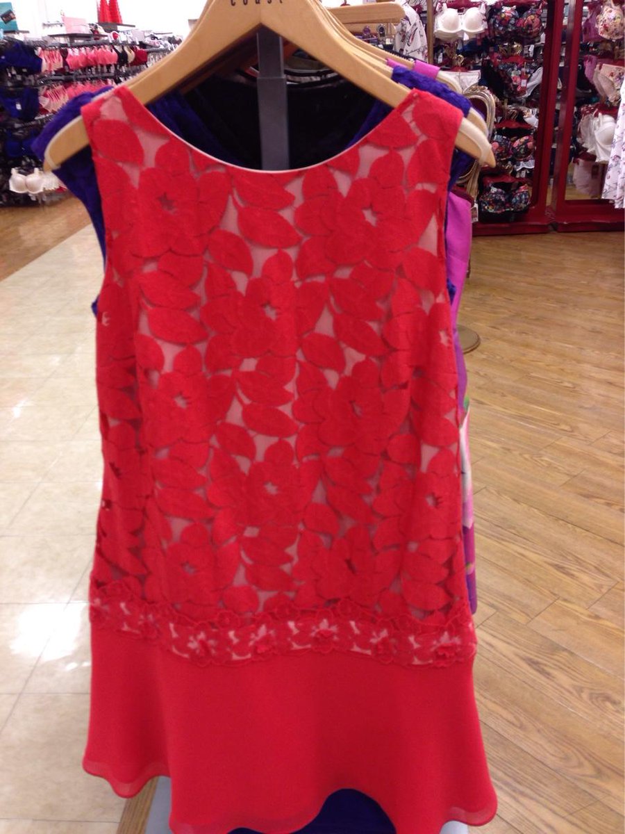 ProDressing's tweet photo. Some ideas for that #officeparty #professionaldressing #fashion #workstyle #debenhams #christmas http://t.co/xyjj7sHxWz