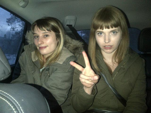 MedicatedMouse's tweet photo. Besties http://t.co/VdIeRMaleI