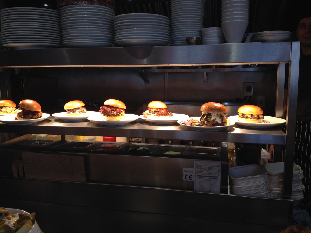 MeatandShake's tweet image. They're queuing up to be #devoured by you guys! #waiting #burgerline