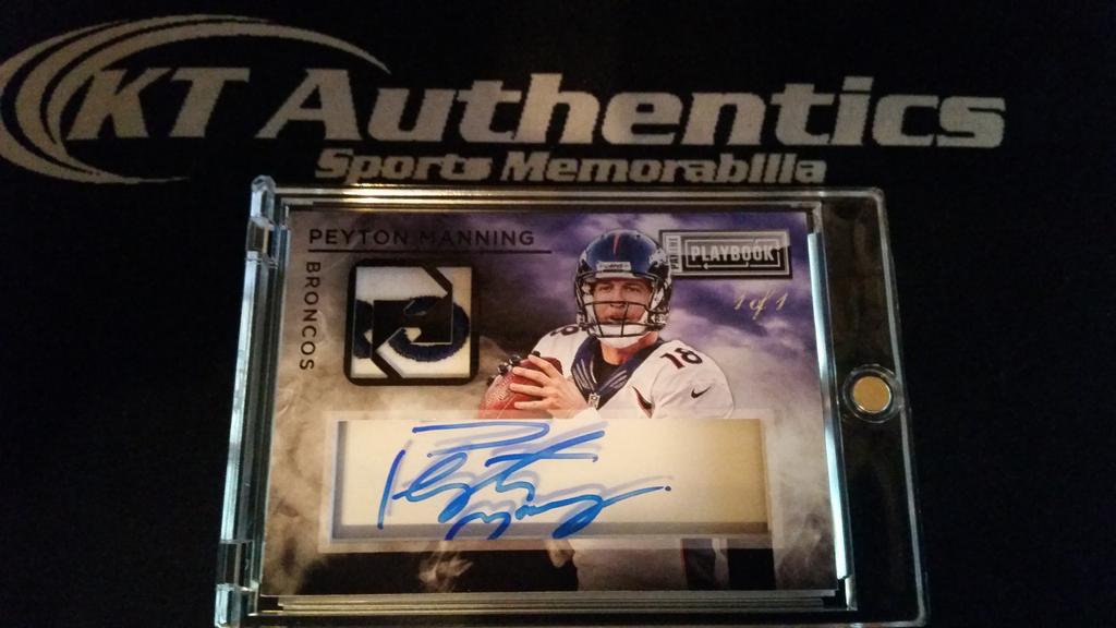 KTAuthentics's tweet photo. OMG that's SICK! 1/1 Peyton Manning auto patch out of playbook pulled @PaniniAmerica @ChecklistsforUS @CardWorldTV http://t.co/NOh0pNUFGM