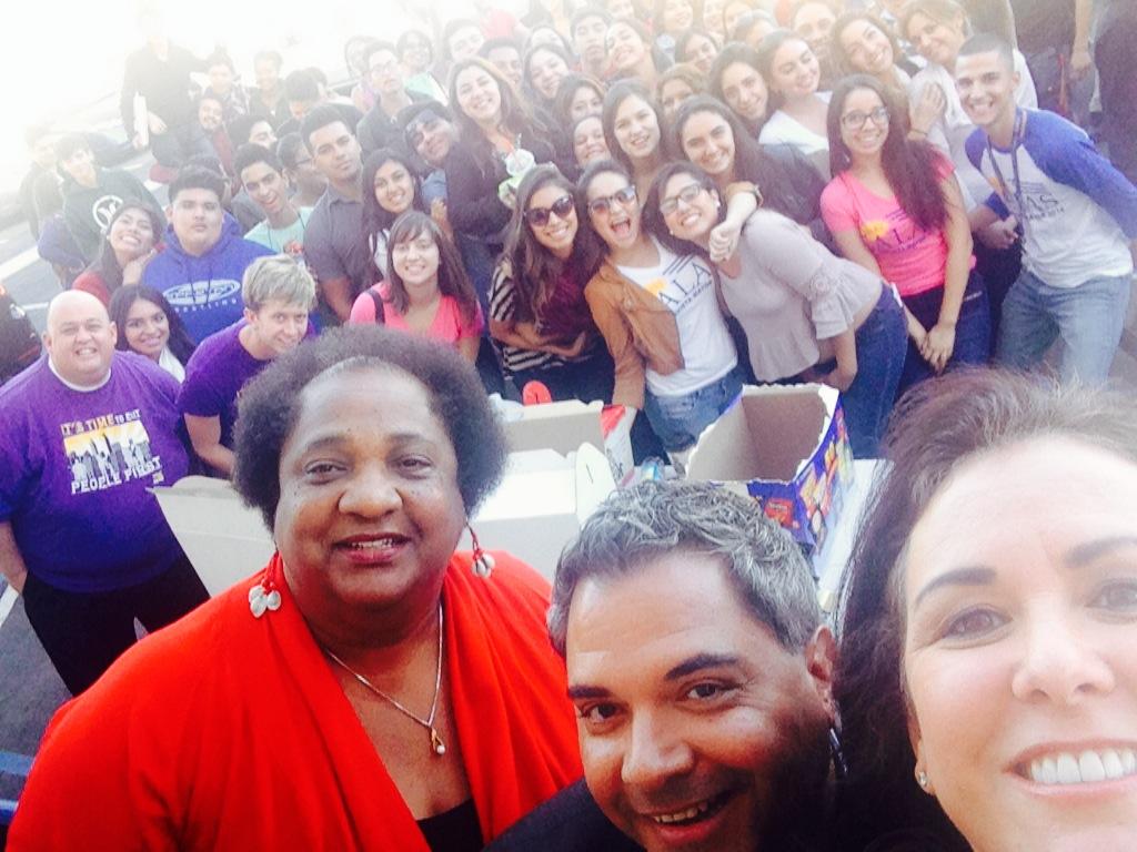 At South Bay Democratic HQs w/ <a href="/DrShirleyWeber/">Shirley Weber</a> &amp; <a href="/StevePadillaCV/">Steve Padilla</a> kicking off afternoon poll check. Lots of great kids