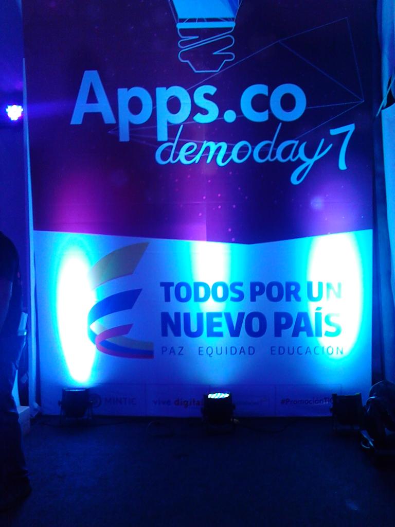 Juana_Dulce's tweet image. Ya en #DemoDay7 @AppsCo ¿Alguien de #BrigadaDigital por aquí? @Solano @nmolano @marionel @arttesano