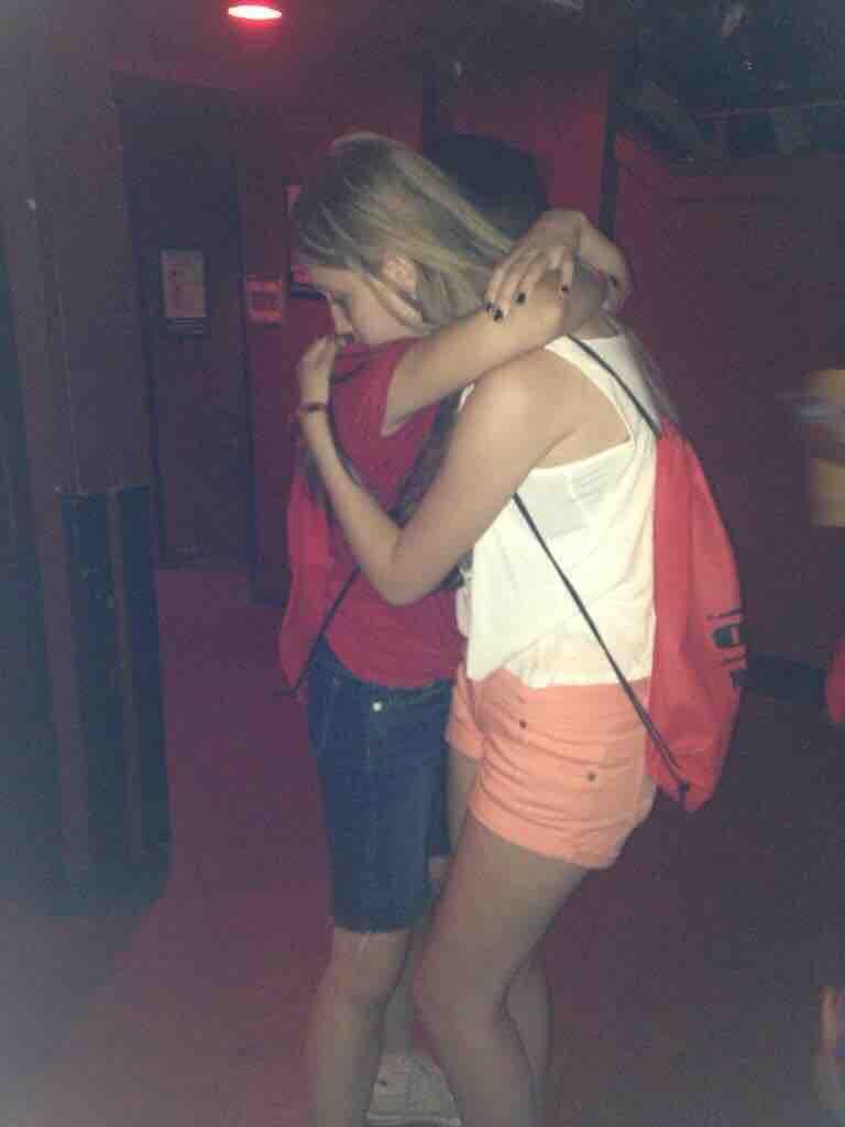 Tweet a picture of you and your ☀️ and whoever retweets it thinks you're cute together!