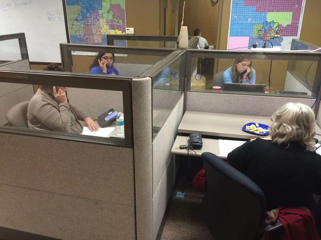 A new shift of hundreds of volunteers across the state making final push GOTV calls for <a href="/RoundsforSenate/">Mike Rounds</a>! #sdsen
