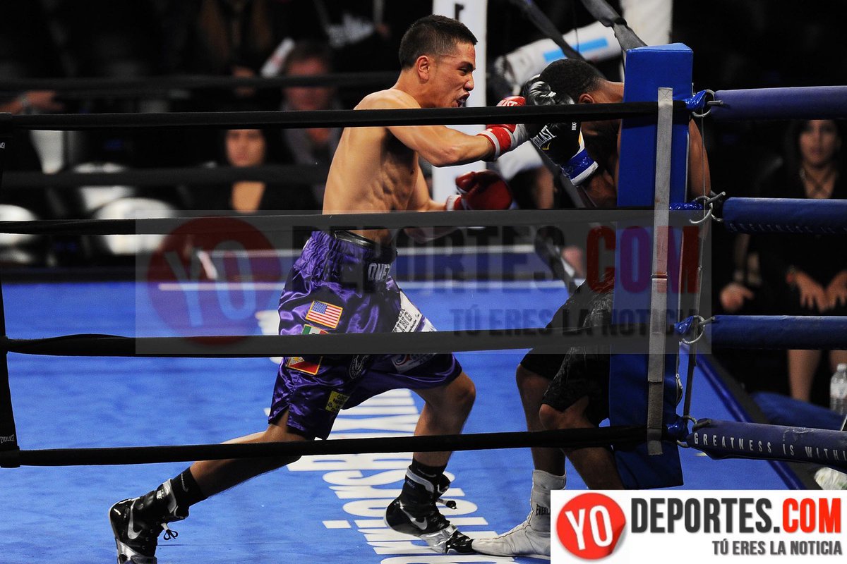 Yodeportescom's tweet photo. En fotos y video Así gano @QuezadaTeam @TEAMJFQ @bodyshotchgo vs #AlfredHall
http://t.co/iyKyZC5bJU http://t.co/E7eT3SnilT
