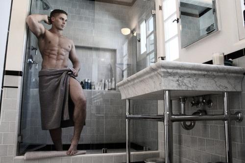RadicalThatB's tweet photo. #good2bfit http://t.co/dGT4b067Dq