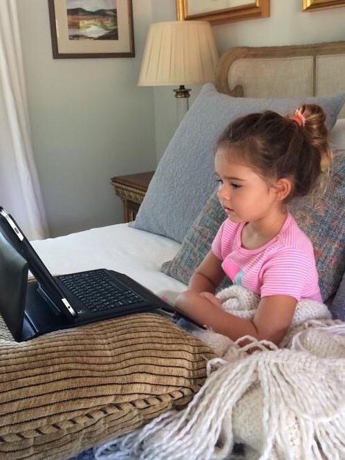 VoteMitchum's tweet photo. Future voters.  We want to leave you a better world.  Working hard to not leave you a mountain of debt! #RetireCapps http://t.co/Fx6ZFtTIDF