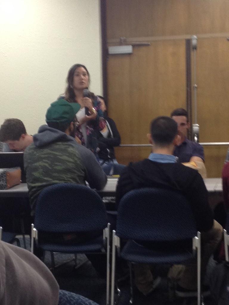 valarrr16's tweet image. Genie is announcing how I'm going to win the next hashtag contest #csufpse #brotherhood #pseletters #psemeets