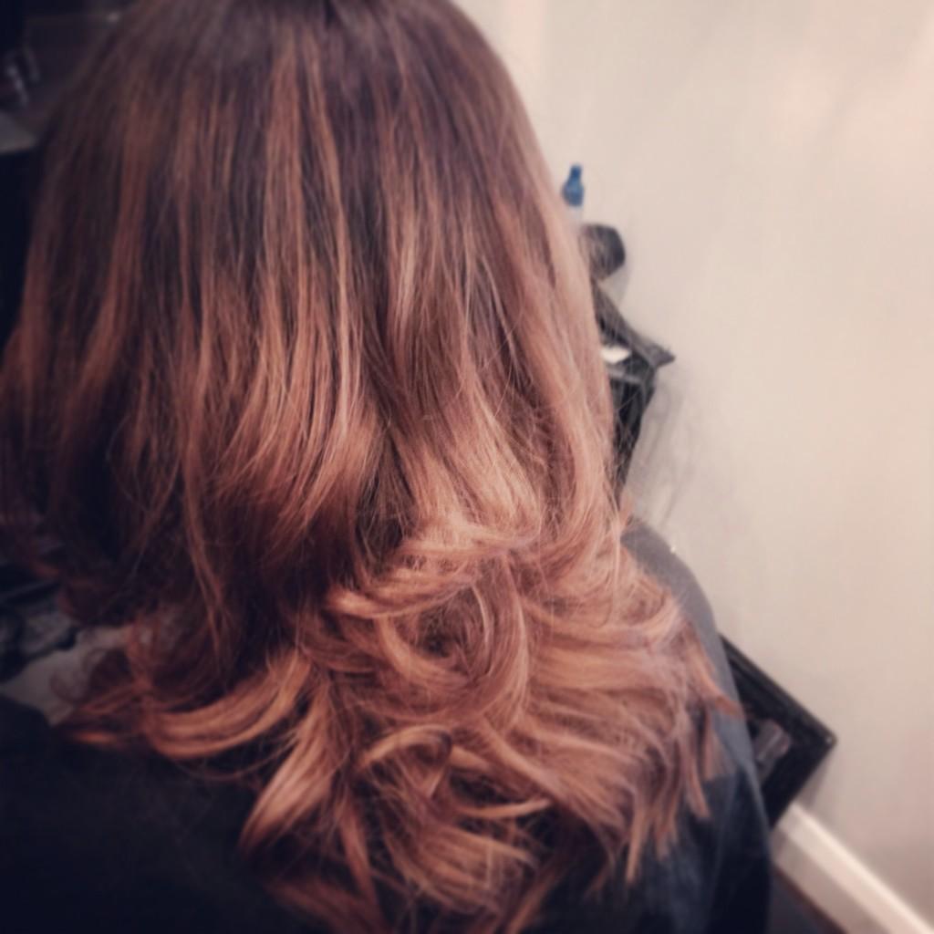 bethtaylor_xo's tweet photo. #hair #hairdresser #wella #wellaeducation#balyage http://t.co/qAb6zLeIwq