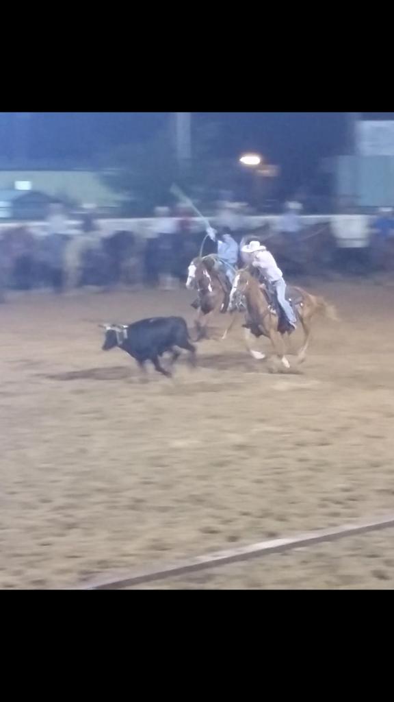 reydmata's tweet photo. #TeamRopingTuesday heeling at the Madill rodeo with not only my friend but my little brother Braiden W. #TeamCactus http://t.co/3p9Hbljpto