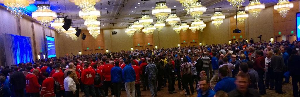 fbarbin's tweet photo. Waiting for Satya Nadella... #MVPAwardProgram #mvpsummit http://t.co/VROKQhmgBV