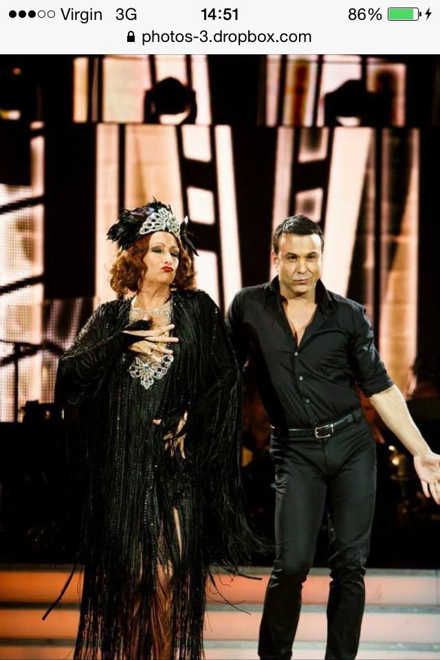 LynneMcGranger's tweet photo. Just love this shot @carmelo001 @DancingAU #dwts #bustedbutt http://t.co/D7U0IO7hdV
