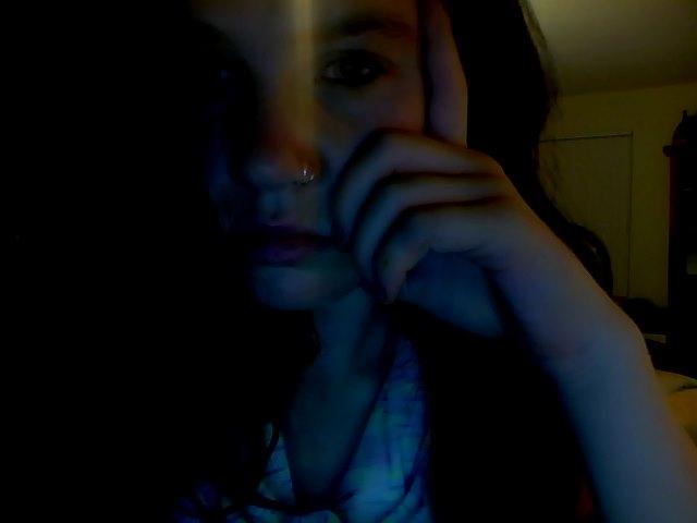 f_ckmak's tweet photo. @f_ckmak finally pierced it so happy http://t.co/6BBdWLapK5