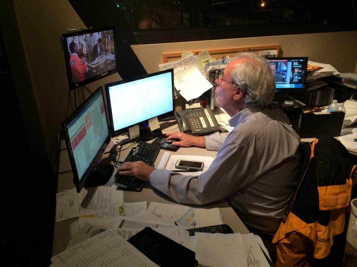LoriMatsukawa's tweet photo. That's @KING5Seattle elections guru #PeterOconnell collecting latest elections news! http://t.co/dO7YChwgs6