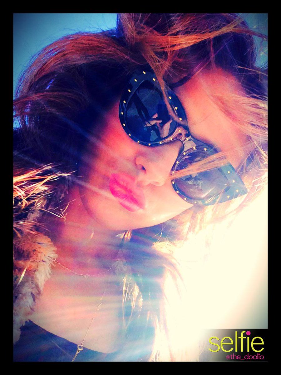 Let the Oprah creepin commence, beyotches #YAAAAS #OprahWatch2014 #SelfieABC