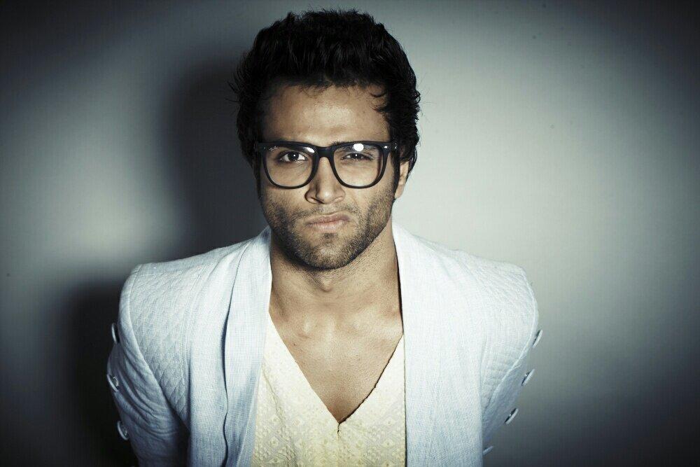 Its telly actor Rithvik Dhanjanis birthday.
We wish him a very happy birthday 
