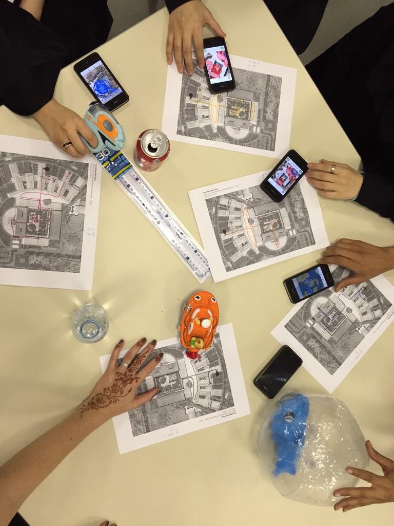 chrisspeed's tweet photo. Thanks to the people & objects who were moved or was moved during Locating the Flow workshop #ISEA2014 @beverley_hood http://t.co/JsspnmAT2B