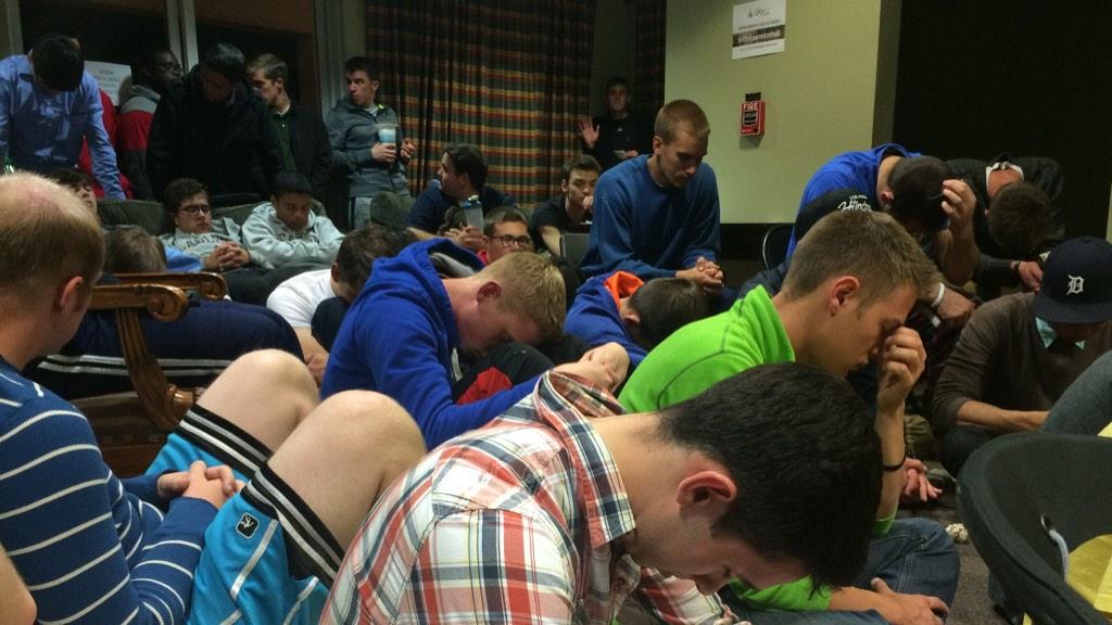 thelawrencehall's tweet photo. Awesome first night of dorm preaching #spiritfilled #lawrencehall http://t.co/nlJ3JueCto