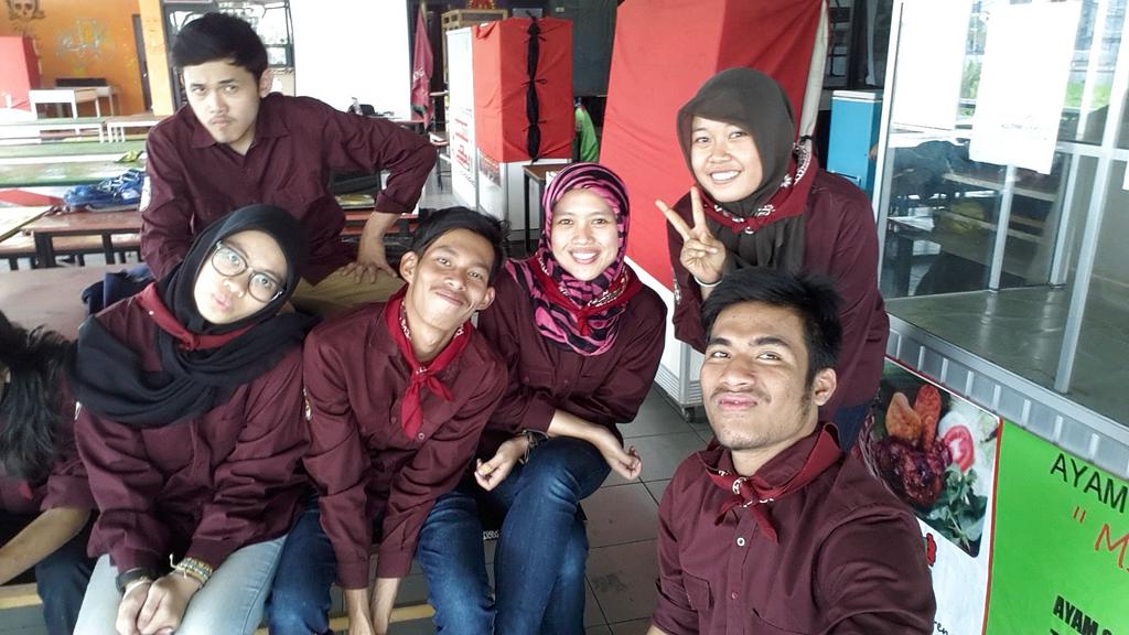 24hcac's tweet photo. Selamat.,ttp kompak ya., :* RT“@XWASI: 05-Nov-2014 adlh ultah x-wasi.
Semoga makin kompak :) @24hcac #aniversaryke23 http://t.co/mEJAUi851c”