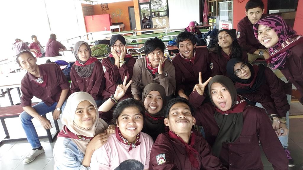 24hcac's tweet photo. Selamat.,ttp kompak ya., :* RT“@XWASI: 05-Nov-2014 adlh ultah x-wasi.
Semoga makin kompak :) @24hcac #aniversaryke23 http://t.co/mEJAUi851c”