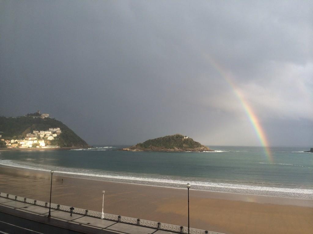 eGranero11's tweet photo. 🌈buenos días! http://t.co/9FCDThb4P5