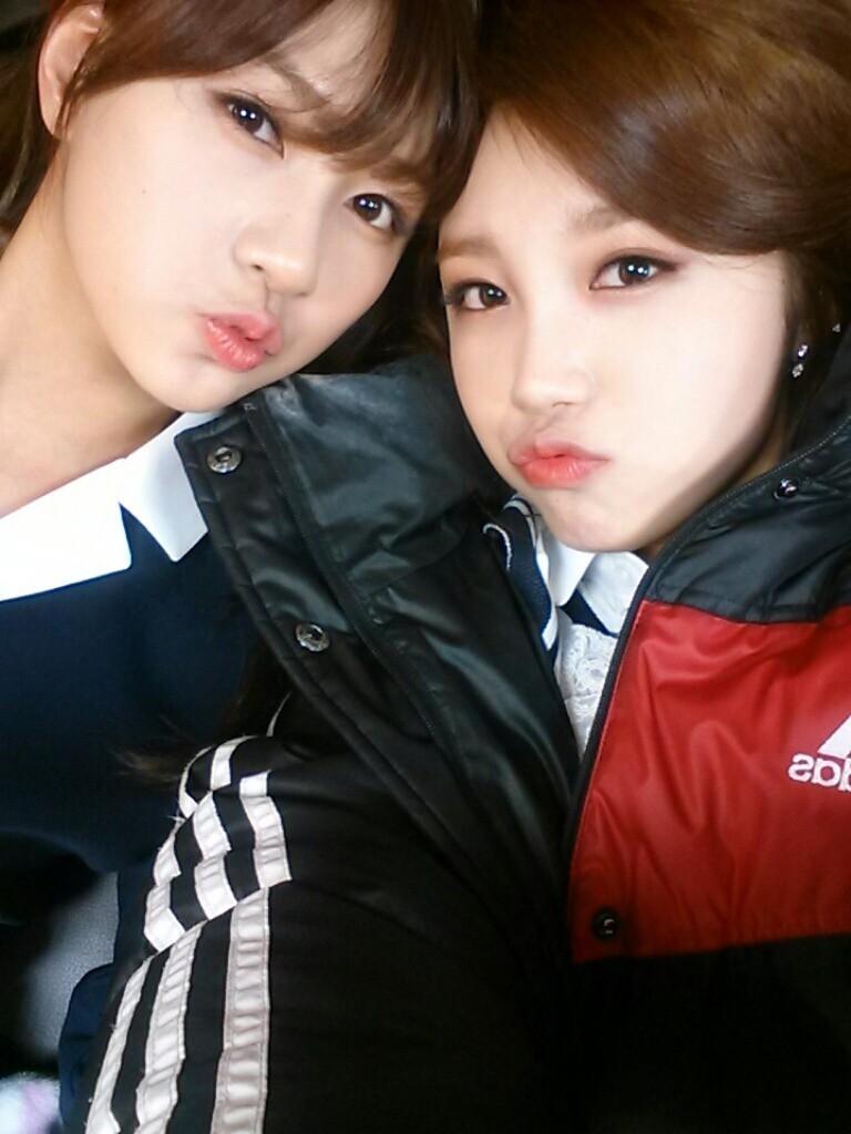 coeurinas's tweet photo. for me tbvh.... eunji takes the best selca in apink XD "@SunburntxJ: Eunji's filter = almost no filter. http://t.co/LXzEq9A0Sj"