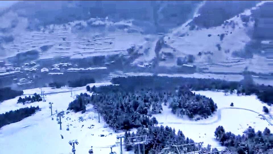 judpi9's tweet photo. “@viajesalanieve: Muy buenos días! Paisaje blanco en @grandvalira 😍 http://t.co/ppLjtR3Onr” @BorjaSerrano10 ❄️❄️
