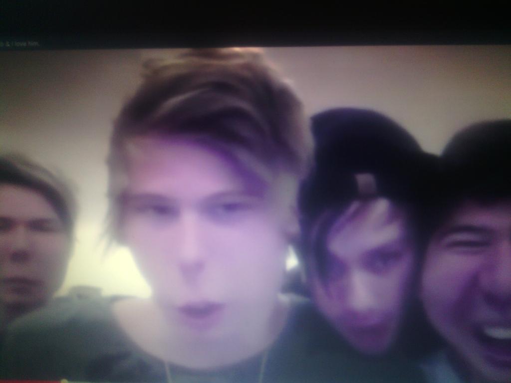 ameliaputrii93's tweet image. Follow back From me?😊 #ItsFreeTime.  Oh yeahhh😆😂😁😍