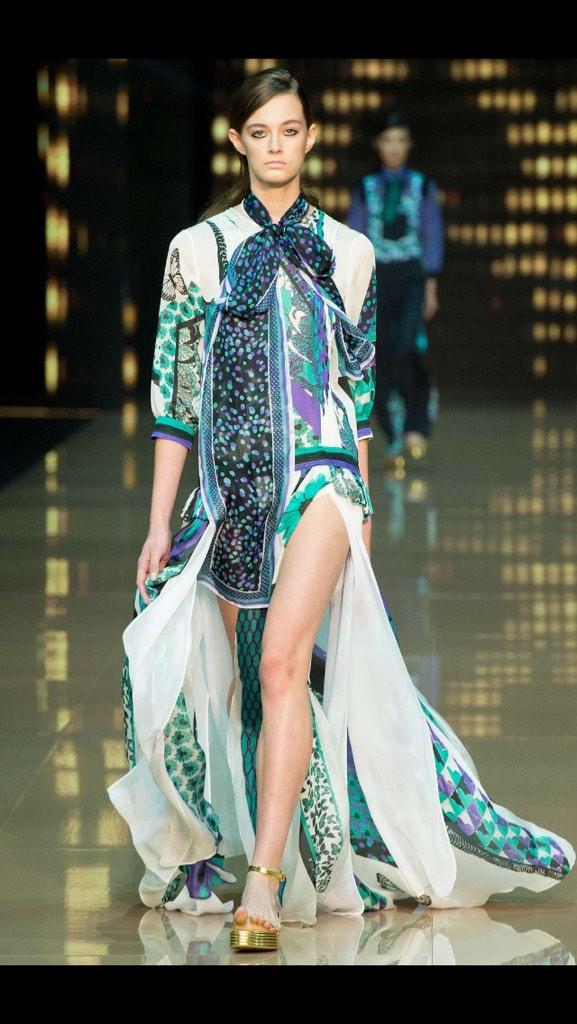 collection_snap's tweet photo. Just Cavalli
#fashion #collection #pfw14 http://t.co/6Hs9wGBt2G