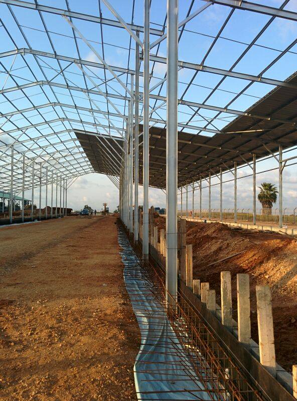 project_bar's tweet photo. אנחנו שמחים להודיע כי בימים אלה החברה מקימה סככות עגלות עבור רפת השרון!!!! http://t.co/dY6irdDzUm