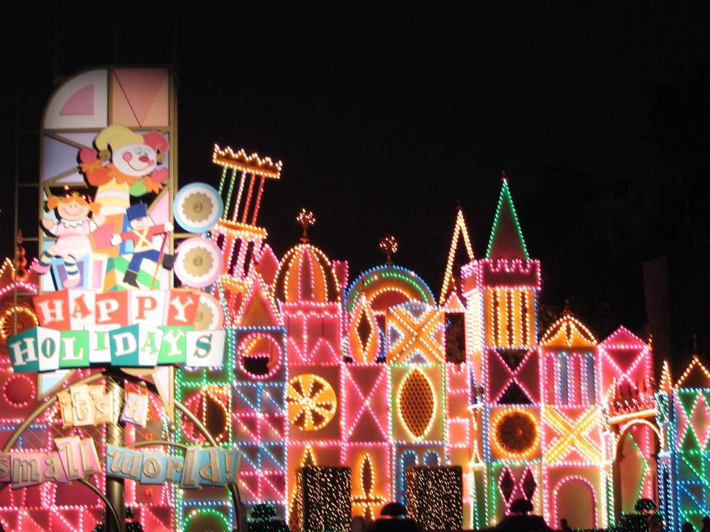 HANKFMSeattle's tweet photo. "It's a Small World" lit up for the holidays! Listen to win a trip for 4 to @Disneyland at 7am, 11am, 4pm #LiveOnSTAR http://t.co/driyV4fFKe