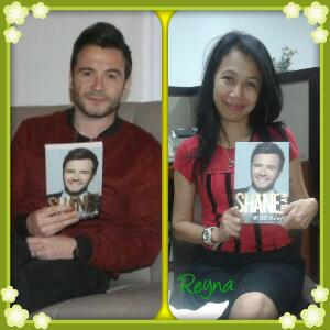 Reyna_d's tweet image. @ShaneFilan Just realize that we have photo with resemble pose #SameBook #Samecolour #MySideOfLife xx