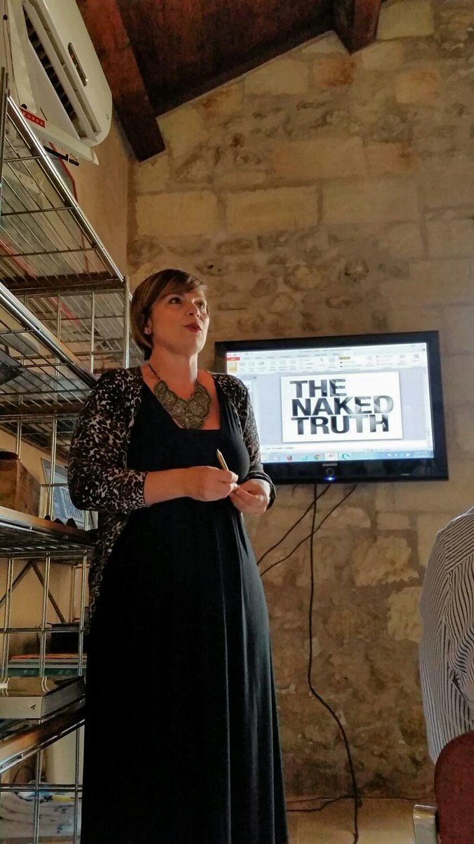 EmmaTaveri's tweet photo. #experiencelab trasformare tradizioni&passioni in esperienze
#Mirabilia #DestinationInProgress #brindisi @CurlyBB http://t.co/bP4AEb4qMf