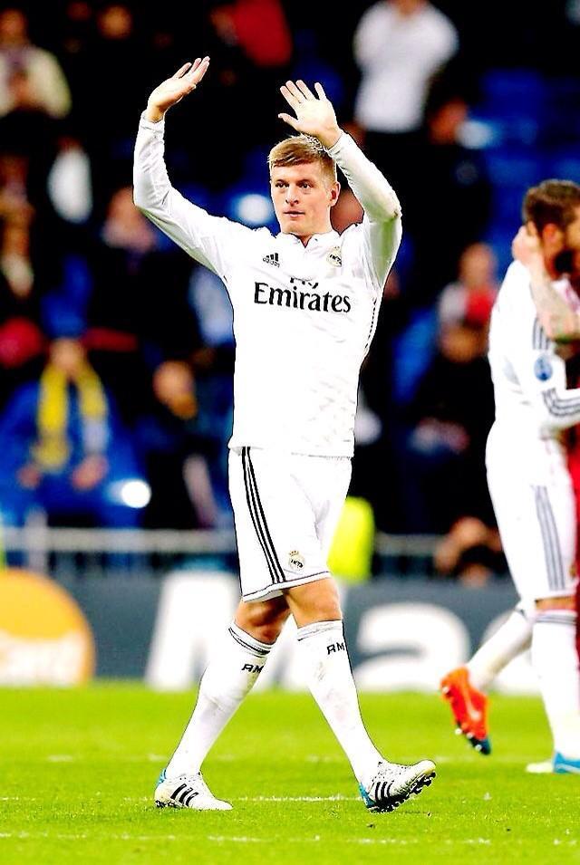 SupportingKroos's tweet photo. Stats Kroos vs Liverpool:

made 137 Touches,
120 passes completing 114 of them (95%)
more than any other player.#TKF http://t.co/o6x1RikZDy