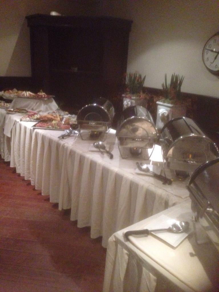 Denkt u eraan deze week hebben we weer ons onbeperkt koude en warme buffet voor u klaarstaan!