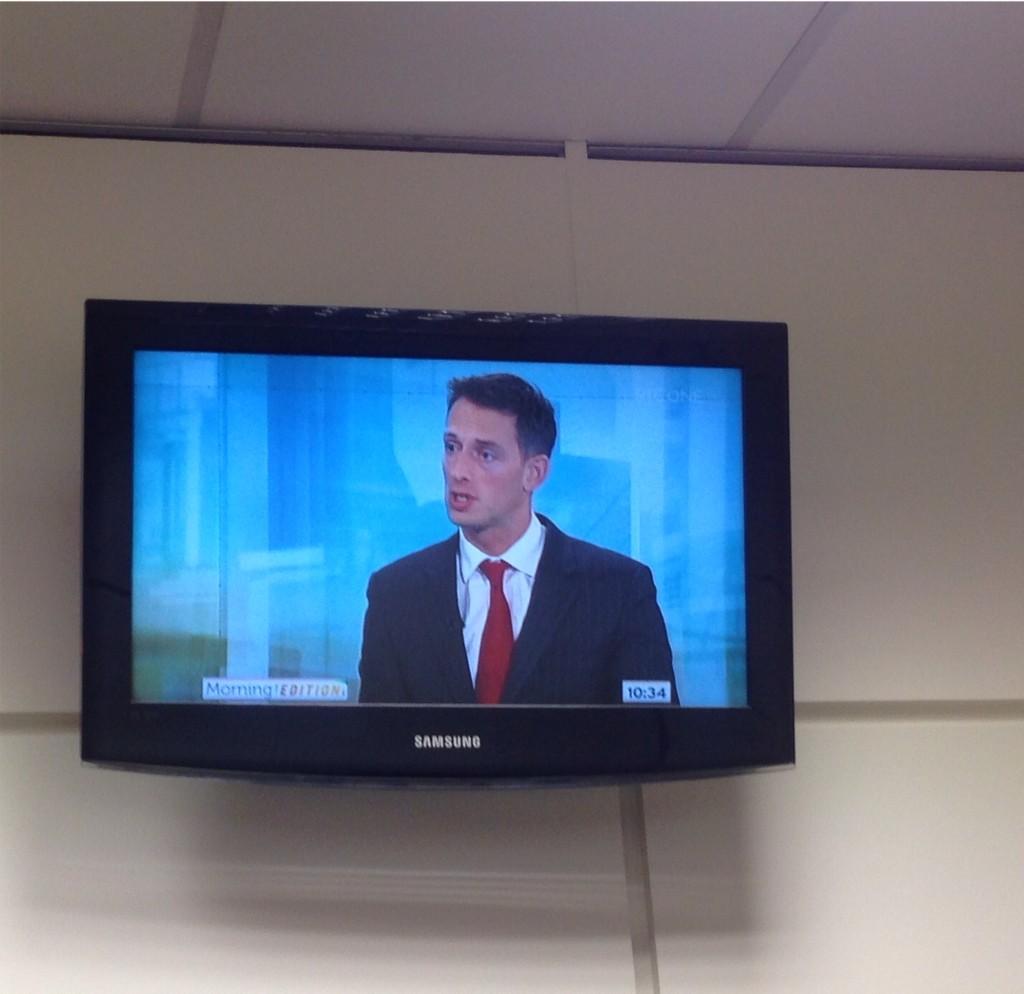 Foundation_SSC's tweet photo. At @RTEMorningEdit @afranklynmiller on @Foundation_SSC with @KeelinShanley #concussion #sportsmedicine #research http://t.co/LPETnFmIlV