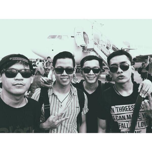 Happy 4th Anniversary <a href="/DE_NENO/">DE.NENO</a>! Kompak selalu dan berkarya terus yaa