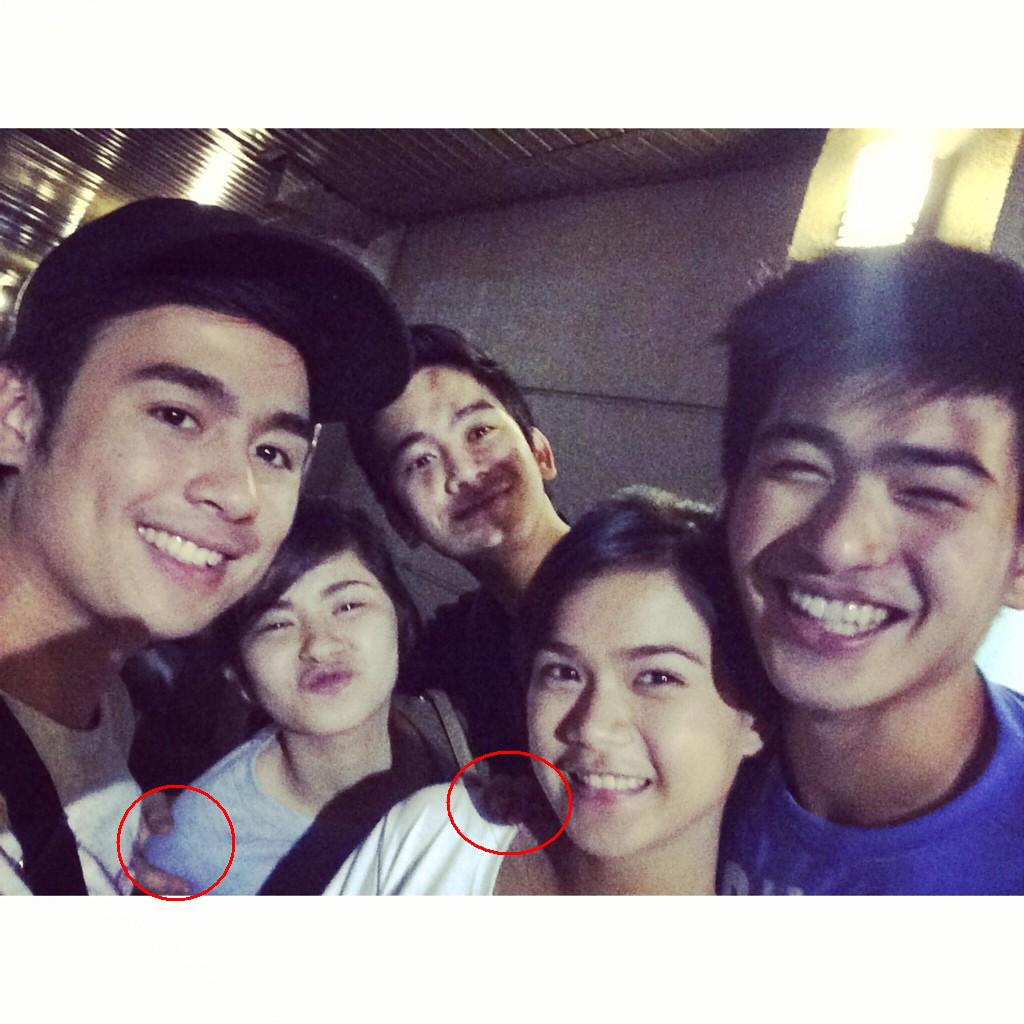FTLilie's tweet photo. Wait nga di ko agad napansin pero may akbay din pala. hahaha! #AkbayBoys 😂😂😂😂
@iamjoshuagarcia  @NoloPedrosa http://t.co/DWIZI6Wa1G