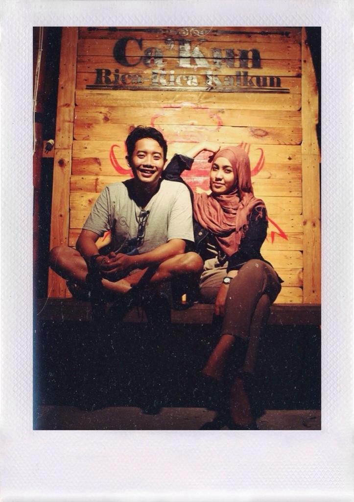 Kecelblackscoot's tweet photo. ngeJoGja brg neng cantik @inangelina, ngediner at Ca'Kun 🍖🍖🍖#ParadayShow http://t.co/dKfFiF4Q9W