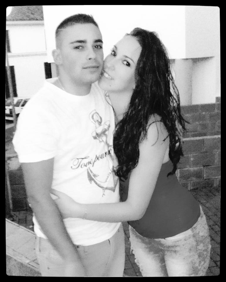 TamaraPavon's tweet photo. Deseando k sea mañana para estar con mi gitanitoo wapoooo TeQuieroooo muxooo @joselamprea26 http://t.co/g3oELGVPfK