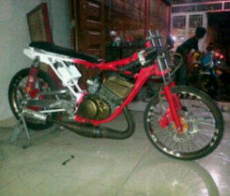 fauzy_muchtar's tweet photo. Ada yang mau tes balapan ? http://t.co/h1iHOX79Ev