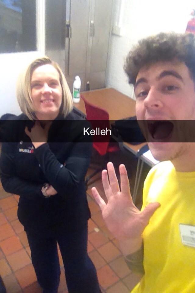 _Kylezilla's tweet photo. @kellyh1701 ✌️ http://t.co/QLIViGpUJo